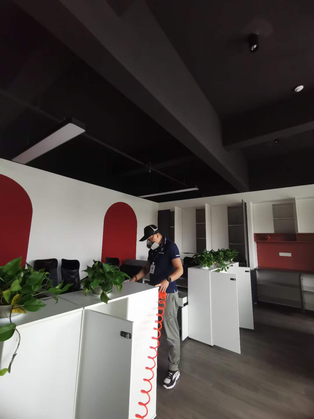 华阴醛博士龙闯电梯总部除甲醛